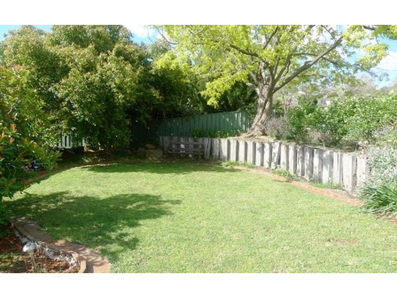 900 Clinton Ave, Albury NSW 2640