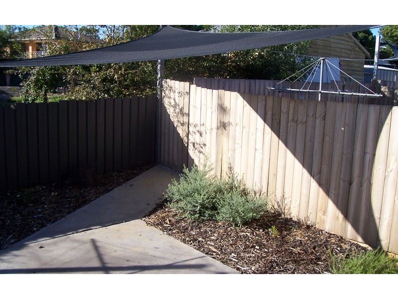 2/451 Rose Street, Lavington NSW 2641