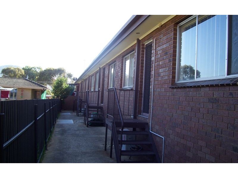 2/451 Rose Street, Lavington NSW 2641