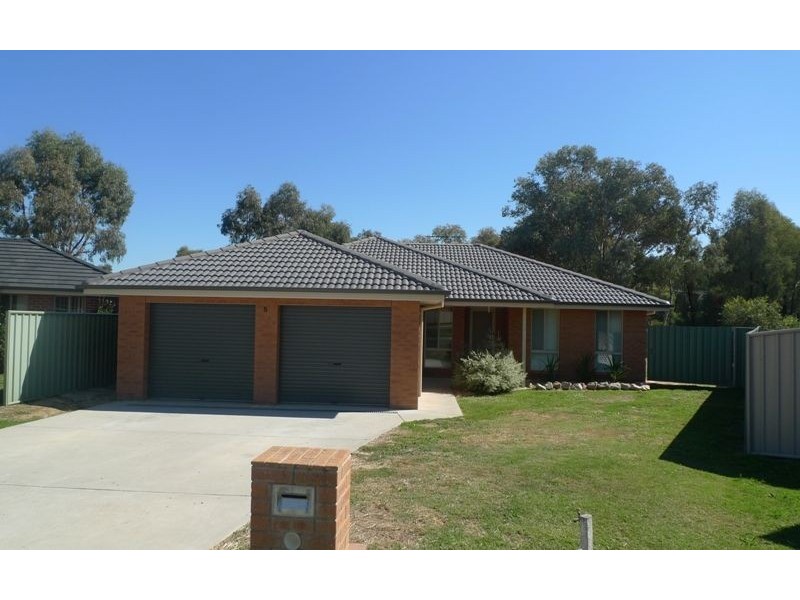 5 Snowgum Place, Thurgoona NSW 2640