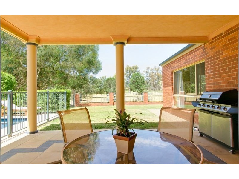 21 The Grove, Thurgoona NSW 2640