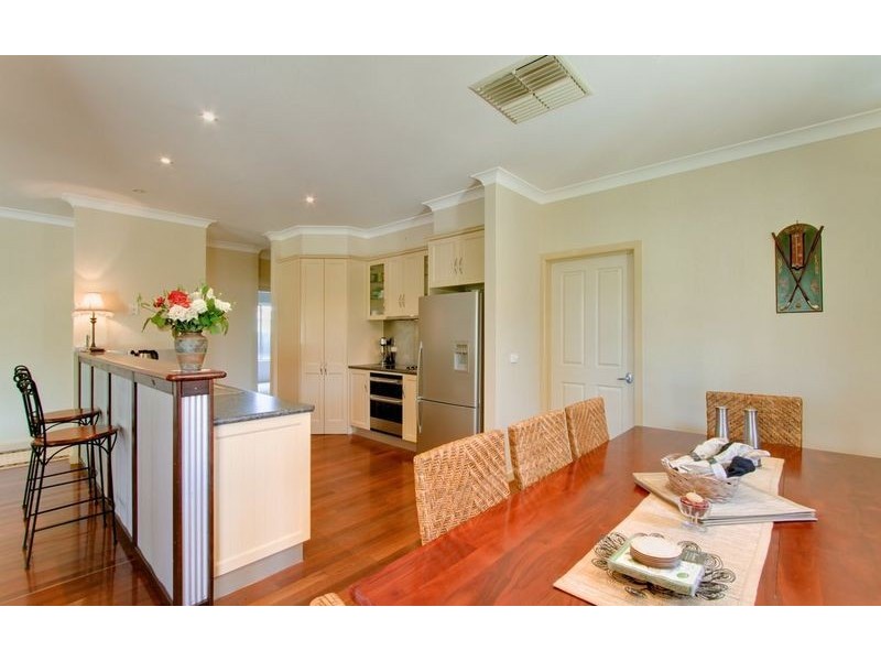 21 The Grove, Thurgoona NSW 2640