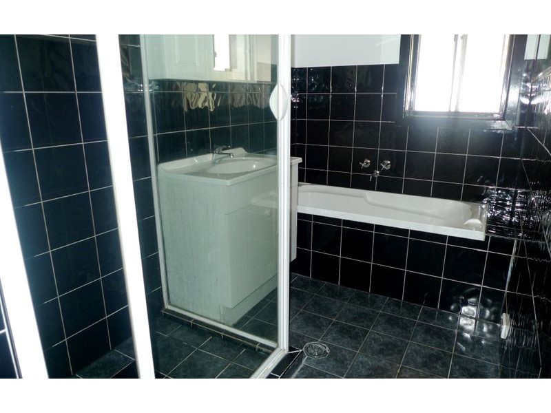 545 Williams Street, Lavington NSW 2641