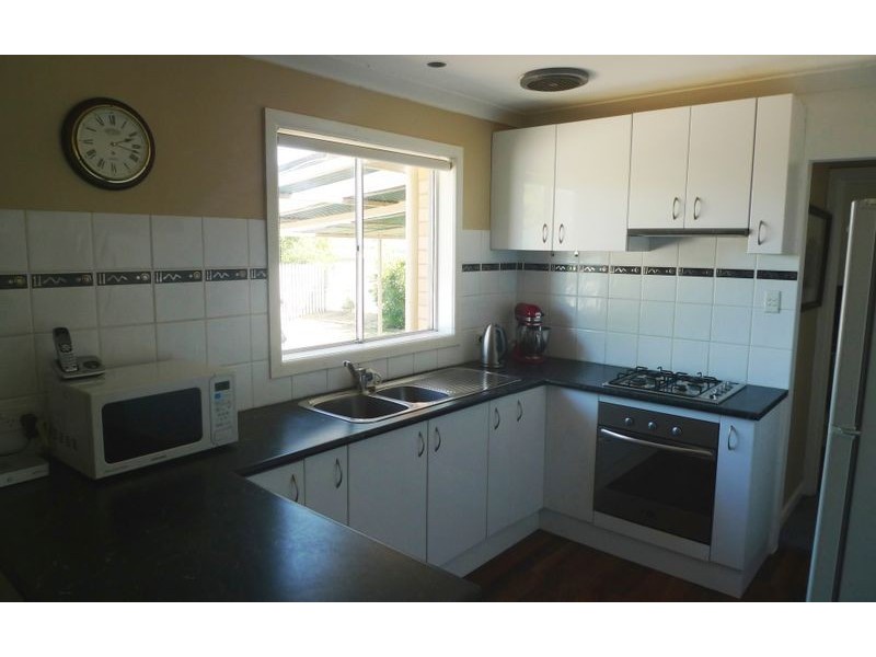 545 Williams Street, Lavington NSW 2641