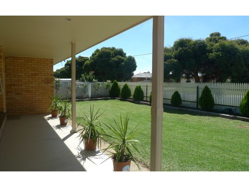 545 Williams Street, Lavington NSW 2641