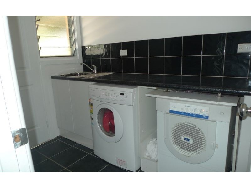 545 Williams Street, Lavington NSW 2641