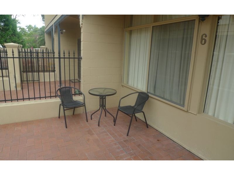 6/750 Macauley Street, Albury NSW 2640