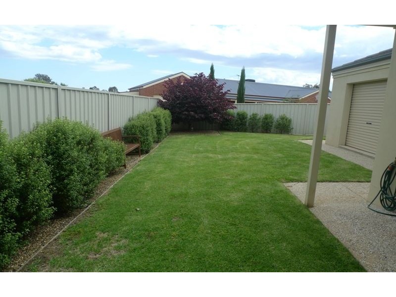 54 Newton Circuit, Thurgoona NSW 2640