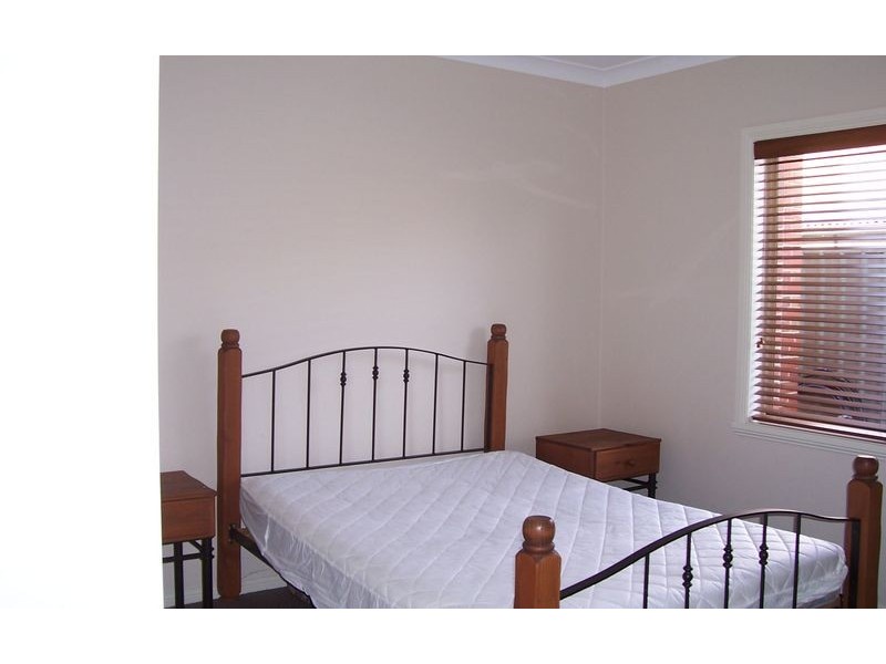 4 Indigo Grove, Albury NSW 2640