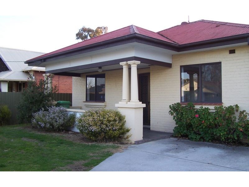 351 Macauley Street, Albury NSW 2640