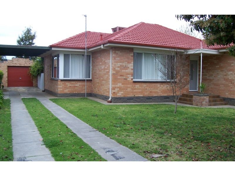 494 Hague Street, Lavington NSW 2641