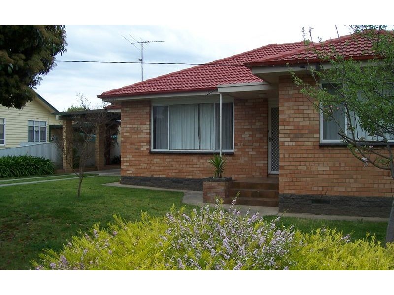 494 Hague Street, Lavington NSW 2641