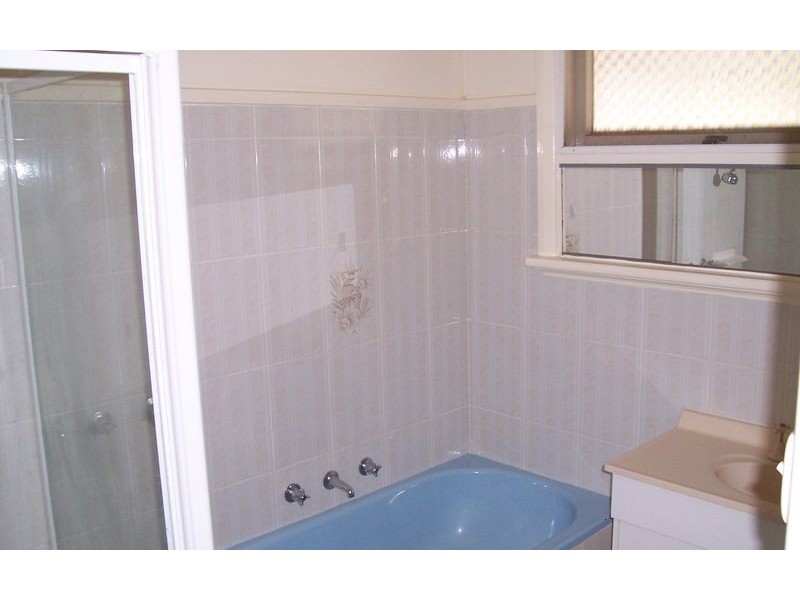 494 Hague Street, Lavington NSW 2641