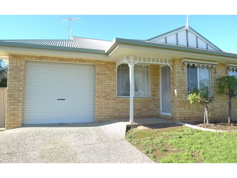 2 Johnston Road, Albury NSW 2640