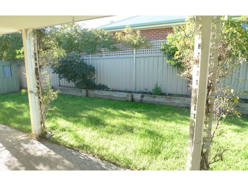2 Johnston Road, Albury NSW 2640