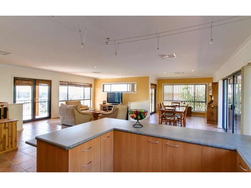 39 Sunrise Terrace, Albury NSW 2640