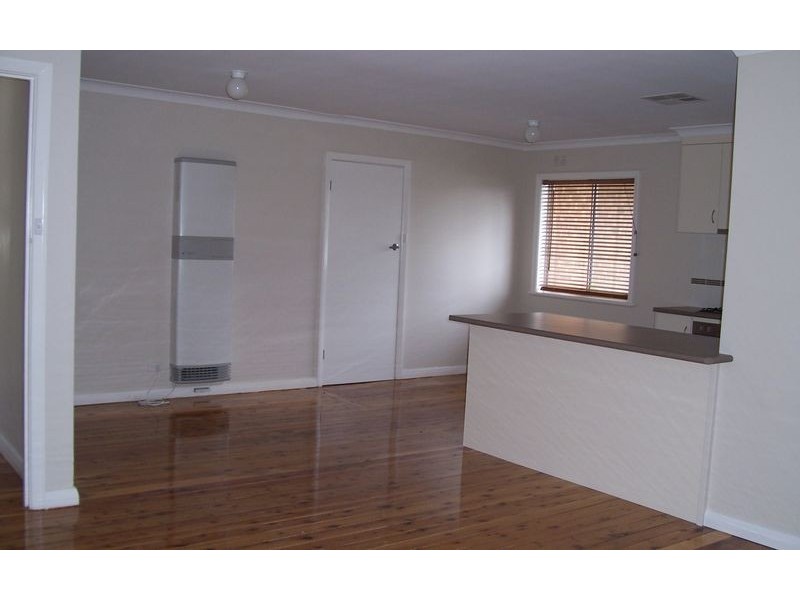 460 Prune Street, Lavington NSW 2641