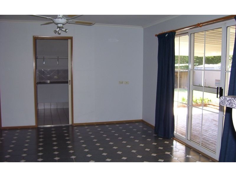 73 Southernview Drive, Albury NSW 2640