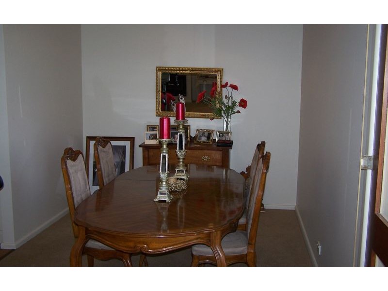 210 Bernhardt Street, Albury NSW 2640