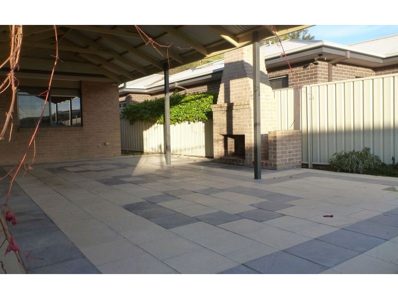 52 Cornwall Avenue, Albury NSW 2640