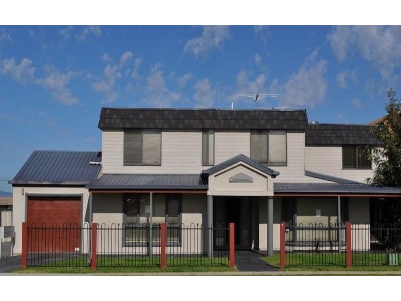 2/419 Mcdonald Road, Lavington NSW 2641