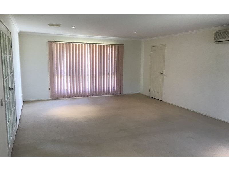 2/419 Mcdonald Road, Lavington NSW 2641