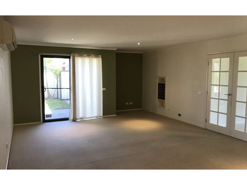 2/419 Mcdonald Road, Lavington NSW 2641