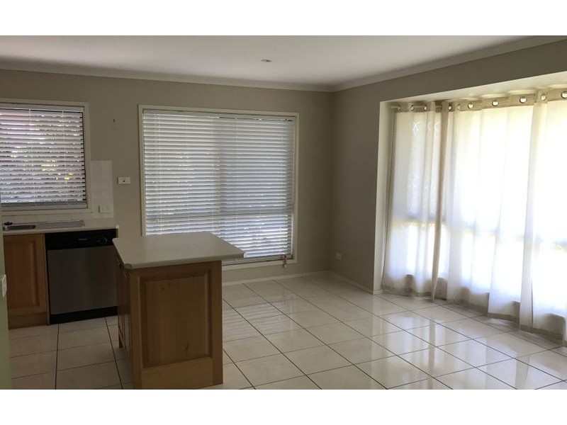 2/419 Mcdonald Road, Lavington NSW 2641