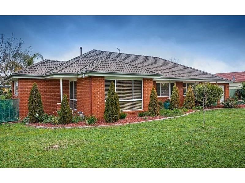96 Crawshaw Crescent, Albury NSW 2640