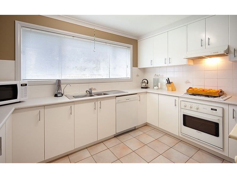 96 Crawshaw Crescent, Albury NSW 2640