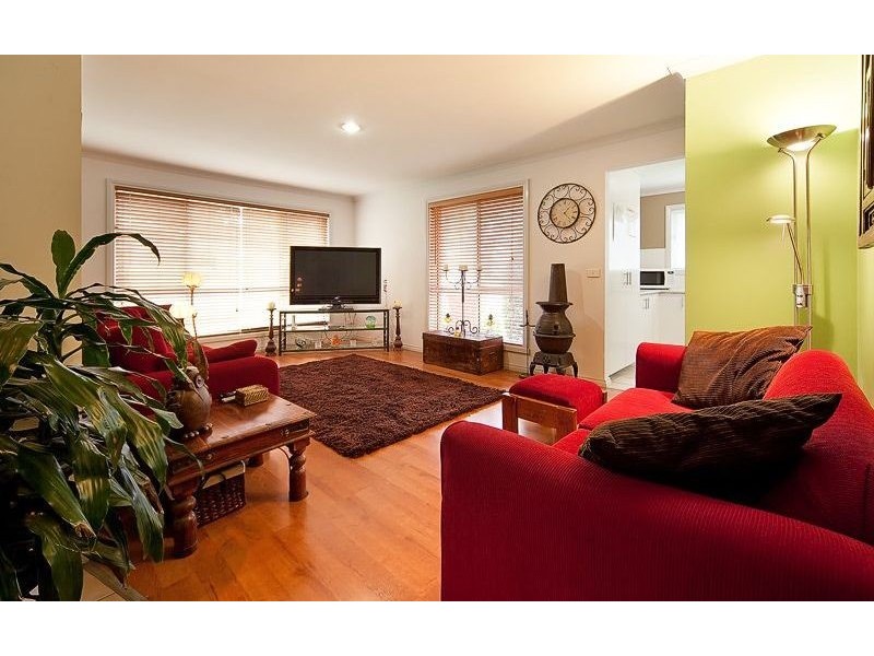 96 Crawshaw Crescent, Albury NSW 2640