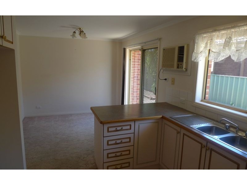 1/508 Kemp Street, Lavington NSW 2641