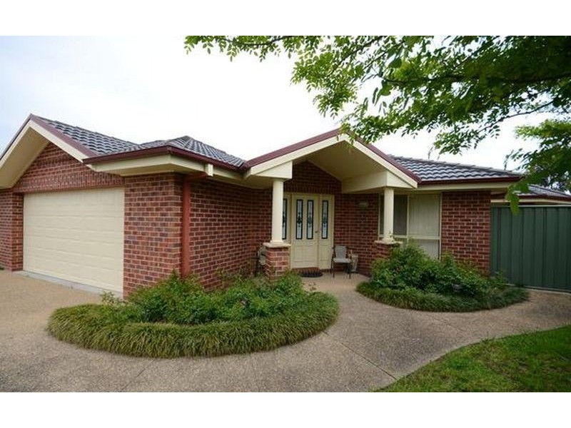 38 Cassinia Court, Thurgoona NSW 2640