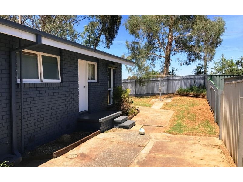 10 Algona Road, Lavington NSW 2641