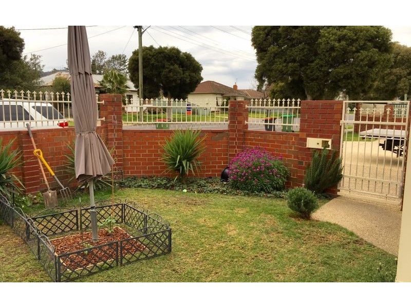 3/438 Kotthoff Street, Lavington NSW 2641