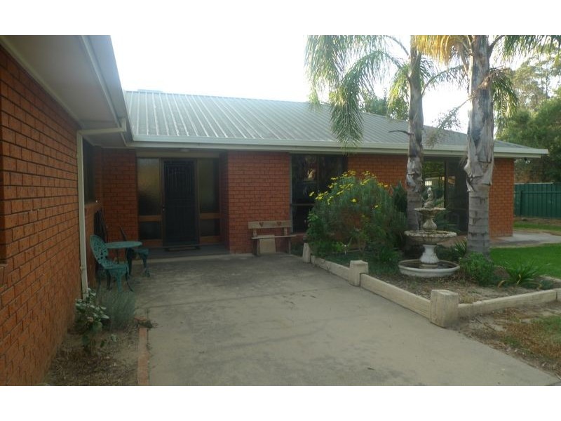 11 Valverde Court, Thurgoona NSW 2640