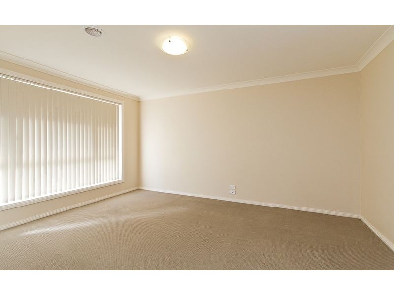 29 Squirrel Glider Drive, Thurgoona NSW 2640