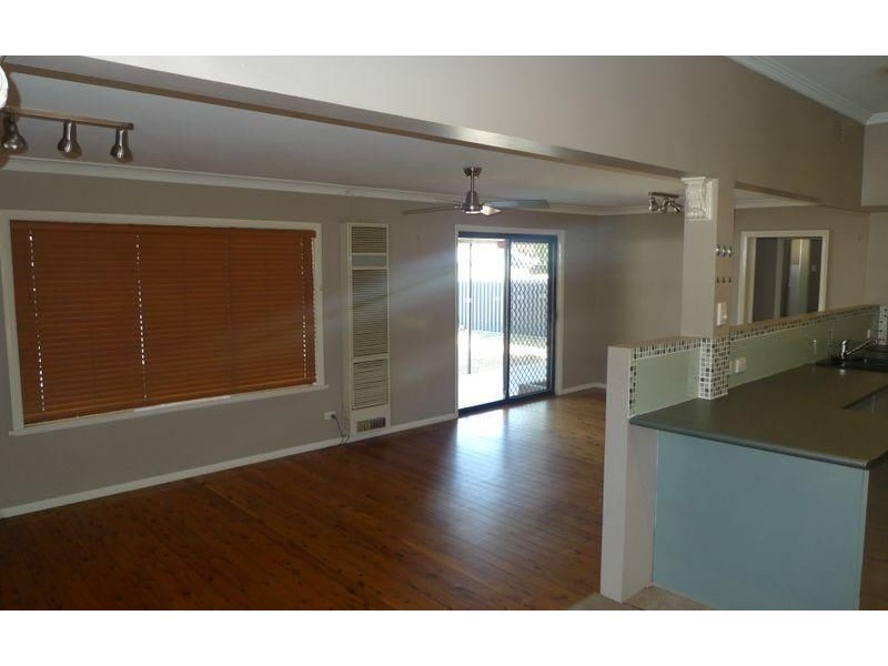 387 Eden Street, Lavington NSW 2641