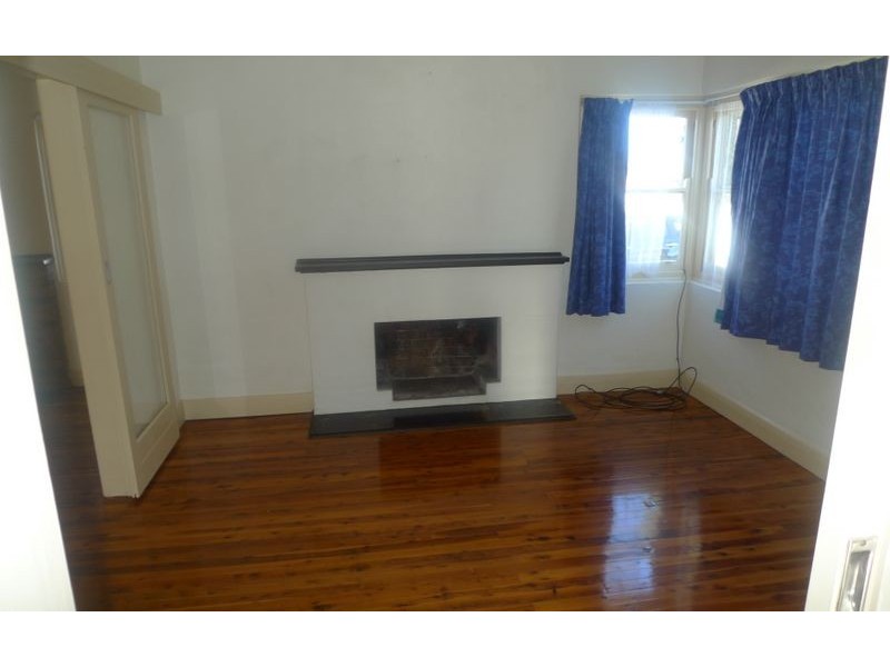400 Kotthoff Street, Lavington NSW 2641
