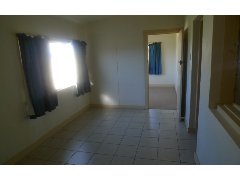 400 Kotthoff Street, Lavington NSW 2641