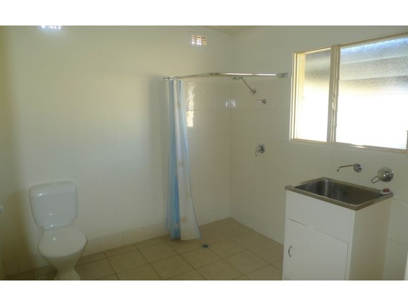 400 Kotthoff Street, Lavington NSW 2641