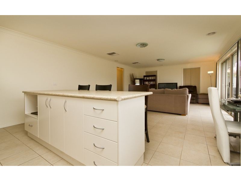 1/2 Treecreeper Street, Thurgoona NSW 2640