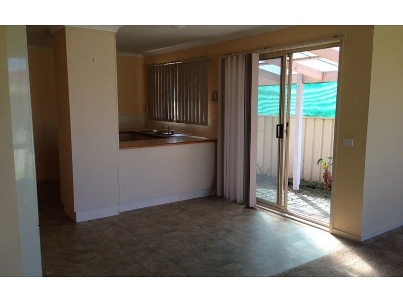 594 Oliver Street, Lavington NSW 2641
