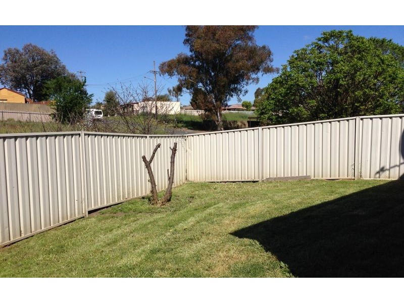 594 Oliver Street, Lavington NSW 2641