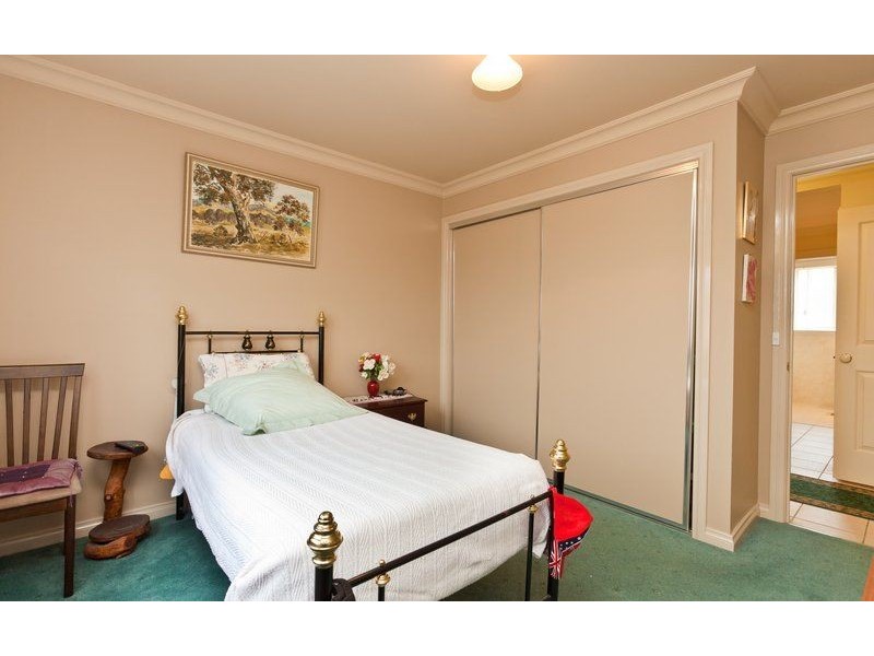 17 Briwood Court, Albury NSW 2640