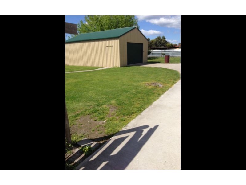 466 Bownds Street, Lavington NSW 2641