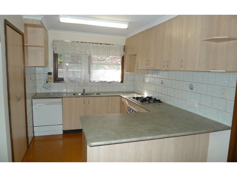 332 Haines Court, Lavington NSW 2641