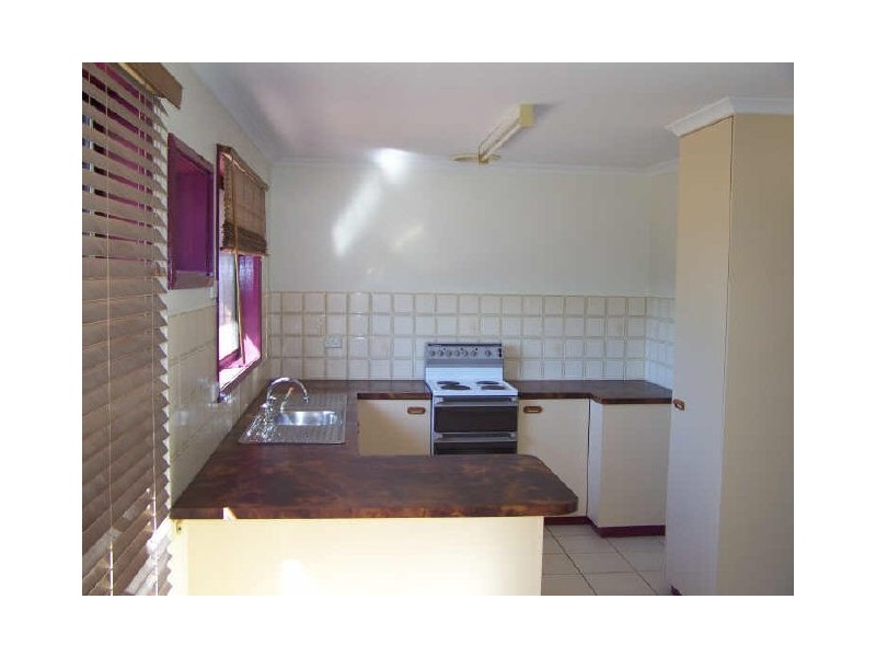 122 Larmer Street, Howlong NSW 2643