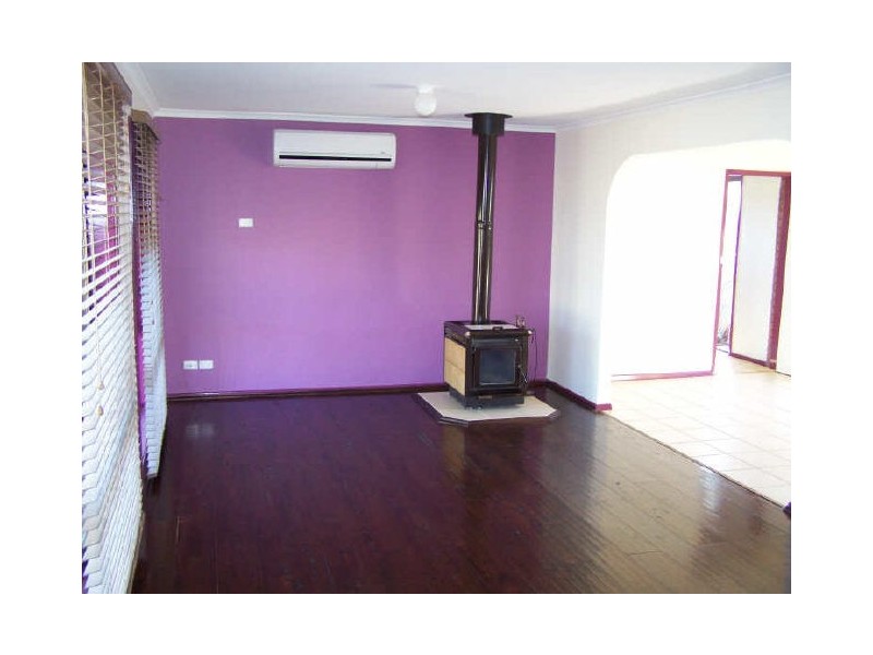 122 Larmer Street, Howlong NSW 2643