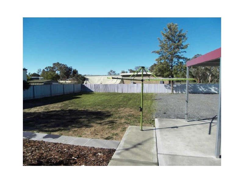 122 Larmer Street, Howlong NSW 2643